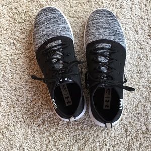 Brand New! Under Armour Charged 24/7 Sneaker Sz 8